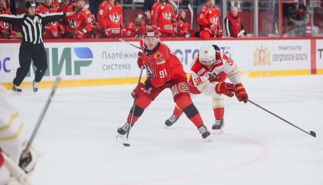 Шанхай Дрэгонс — Автомобилист